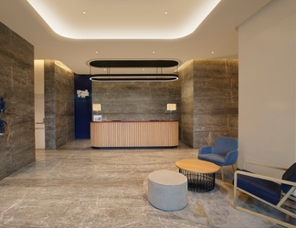 Lobi 2 Holiday Inn Express HYDERABAD HITEC CITY, an IHG Hotel