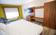 ห้องนอน 6 Holiday Inn Express & Suites ONTARIO, an IHG Hotel