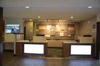 Lobby Holiday Inn Express & Suites CARYVILLE, an IHG Hotel