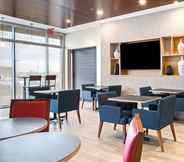 Restoran 5 Holiday Inn Express & Suites RACINE, an IHG Hotel