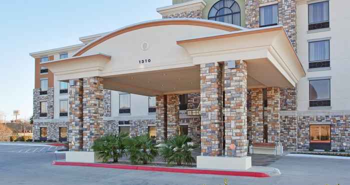 Exterior Holiday Inn Express & Suites DALLAS SOUTH - DESOTO, an IHG Hotel