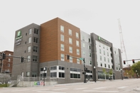 Luar Bangunan Holiday Inn Express & Suites OMAHA DOWNTOWN - OLD MARKET, an IHG Hotel