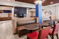 Bar, Cafe and Lounge Holiday Inn Express & Suites ENTERPRISE, an IHG Hotel