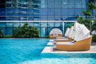 Swimming Pool InterContinental Hotels HANOI LANDMARK72, an IHG Hotel