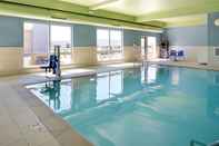 Swimming Pool Holiday Inn Express & Suites ELKO, an IHG Hotel