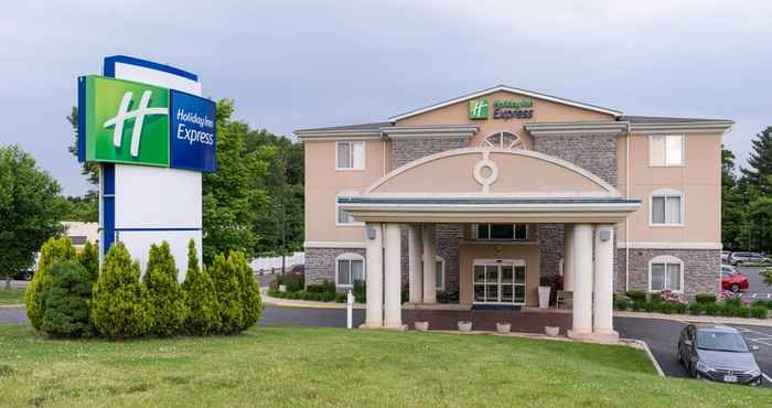 Bangunan Holiday Inn Express NEWINGTON - HARTFORD, an IHG Hotel