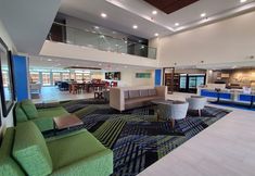 로비 2 Holiday Inn Express & Suites ARLINGTON NORTH – STADIUM AREA by IHG, an IHG Hotel