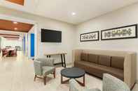 Ruang untuk Umum Holiday Inn Express & Suites FT MYERS EAST- THE FORUM, an IHG Hotel