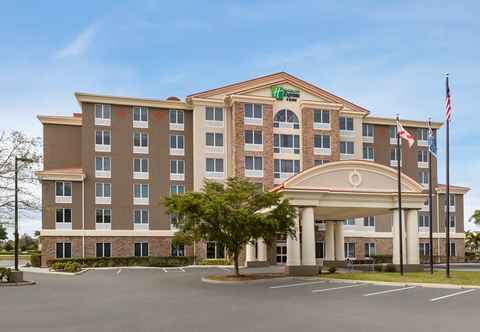 ภายนอกอาคาร Holiday Inn Express & Suites FT MYERS EAST- THE FORUM, an IHG Hotel