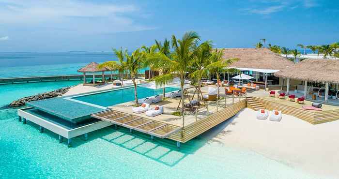 Kolam Renang InterContinental Hotels MALDIVES MAAMUNAGAU RESORT, an IHG Hotel