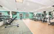 Fitness Center 7 Holiday Inn Express & Suites DELAFIELD, an IHG Hotel