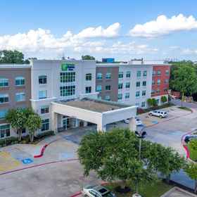 Hotel Exterior 1 Holiday Inn Express & Suites ARLINGTON NORTH – STADIUM AREA by IHG, an IHG Hotel, University of Texas at Arlington Hotels