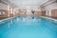 Swimming Pool Staybridge Suites DENVER INTERNATIONAL AIRPORT, an IHG Hotel