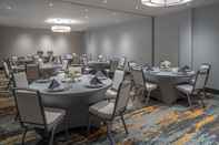 Functional Hall Holiday Inn MIAMI NORTH – I-95, an IHG Hotel