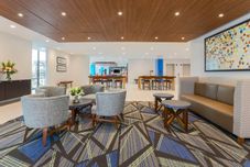 Lobi Holiday Inn Express & Suites FORT WORTH DOWNTOWN by IHG, an IHG Hotel