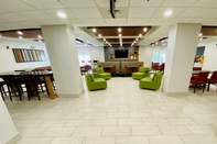 Lobby Holiday Inn Express & Suites CHESAPEAKE, an IHG Hotel