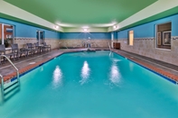 Swimming Pool Holiday Inn Express & Suites EFFINGHAM, an IHG Hotel