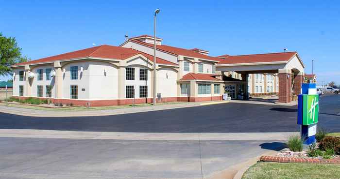 Exterior Holiday Inn Express & Suites WEATHERFORD, an IHG Hotel