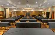 Ruangan Fungsional 3 Holiday Inn DUBLIN-PLEASANTON, an IHG Hotel