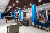 Bar, Cafe and Lounge Holiday Inn Express & Suites THE DALLES, an IHG Hotel