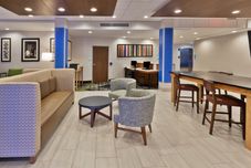 Common Space Holiday Inn Express & Suites FAYETTEVILLE by IHG, an IHG Hotel