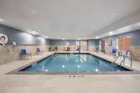 Swimming Pool Holiday Inn Express & Suites CHICAGO - HOFFMAN ESTATES, an IHG Hotel