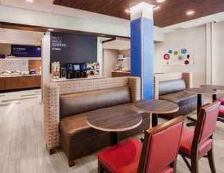 ล็อบบี้ 2 Holiday Inn Express BUFFALO NE - LOCKPORT, an IHG Hotel