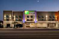 Exterior Holiday Inn Express & Suites CHATSWORTH, an IHG Hotel