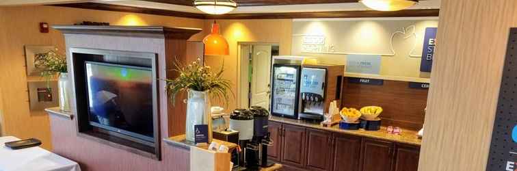 Lobby Holiday Inn Express & Suites PADUCAH WEST, an IHG Hotel