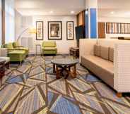 ล็อบบี้ 3 Holiday Inn Express & Suites MILWAUKEE – WEST ALLIS, an IHG Hotel