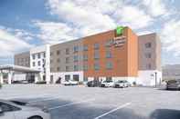 ภายนอกอาคาร Holiday Inn Express & Suites ​GREEN RIVER​, an IHG Hotel