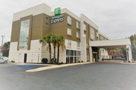 ภายนอกอาคาร Holiday Inn Express COLUMBIA NE - FORT JACKSON, an IHG Hotel