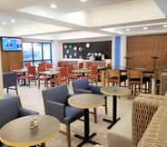 Bar, Cafe and Lounge 4 Holiday Inn Express COLUMBIA NE - FORT JACKSON, an IHG Hotel