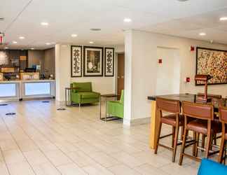 Sảnh chờ 2 Holiday Inn Express ALLENTOWN NORTH, an IHG Hotel