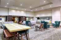 Lobi Holiday Inn & Suites ATLANTA AIRPORT-NORTH, an IHG Hotel