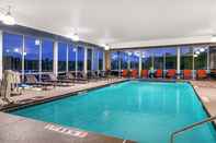 Kolam Renang Holiday Inn Express & Suites FLORENCE I-95 @ HWY 327, an IHG Hotel