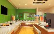 ร้านอาหาร 4 Holiday Inn Express SEMARANG SIMPANG LIMA, an IHG Hotel