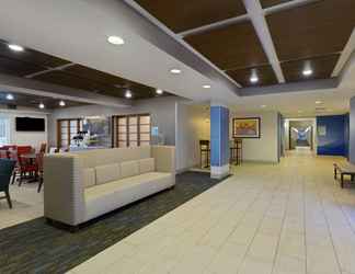 Lobby 2 Holiday Inn Express & Suites TAVARES - LEESBURG, an IHG Hotel