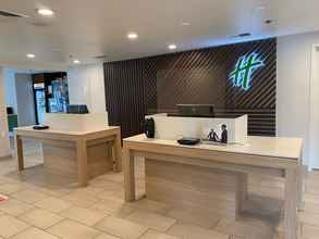 Lobi 4 Holiday Inn PORTLAND- I-5 S (WILSONVILLE), an IHG Hotel