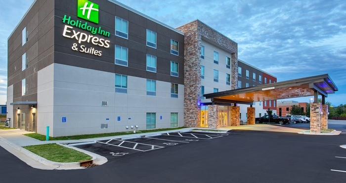 Bên ngoài Holiday Inn Express & Suites LA GRANGE - LOUISVILLE AREA NE, an IHG Hotel