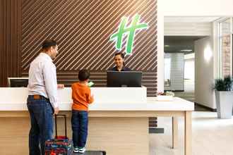 Sảnh chờ 4 Holiday Inn & Suites OAKLAND - AIRPORT, an IHG Hotel