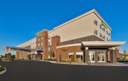 Exterior 2 Holiday Inn & Suites TOLEDO SOUTHWEST - PERRYSBURG, an IHG Hotel