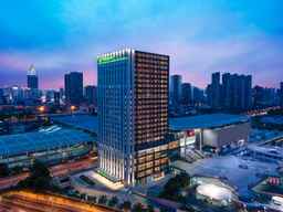 Holiday Inn WUXI CENTRAL STATION by IHG, an IHG Hotel, USD 135.13