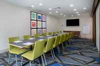 Functional Hall Holiday Inn Express & Suites DELAND SOUTH, an IHG Hotel