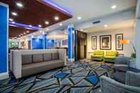 Lobby Holiday Inn Express & Suites DELAND SOUTH, an IHG Hotel