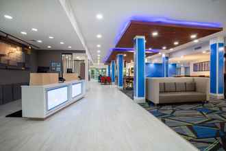 Lobby 4 Holiday Inn Express & Suites DELAND SOUTH, an IHG Hotel