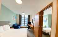 Bedroom 6 Holiday Inn Express CAUSEWAY BAY HONG KONG, an IHG Hotel