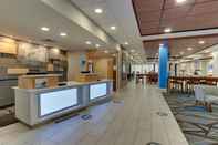 Lobi Holiday Inn Express & Suites TROY, an IHG Hotel