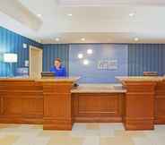 Lobby 4 Holiday Inn Express & Suites SANTA CRUZ, an IHG Hotel