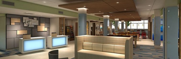 Lobby Holiday Inn Express & Suites WOODSIDE LAGUARDIA AIRPORT, an IHG Hotel